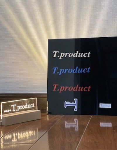 T.product sticker