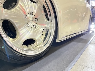 LEXUS LM サイドスポイラー